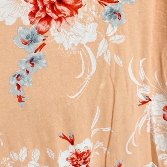 TORRID Super soft floral cold shoulder top - Picture 6 of 11